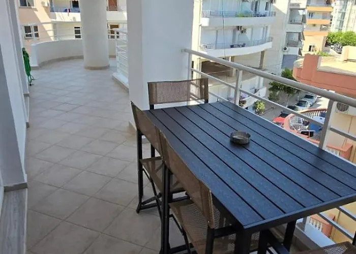 Safari Apartment *