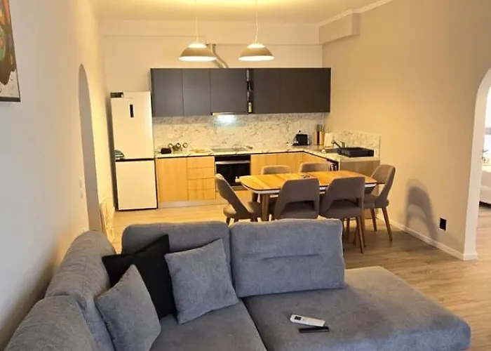 Safari Apartment *